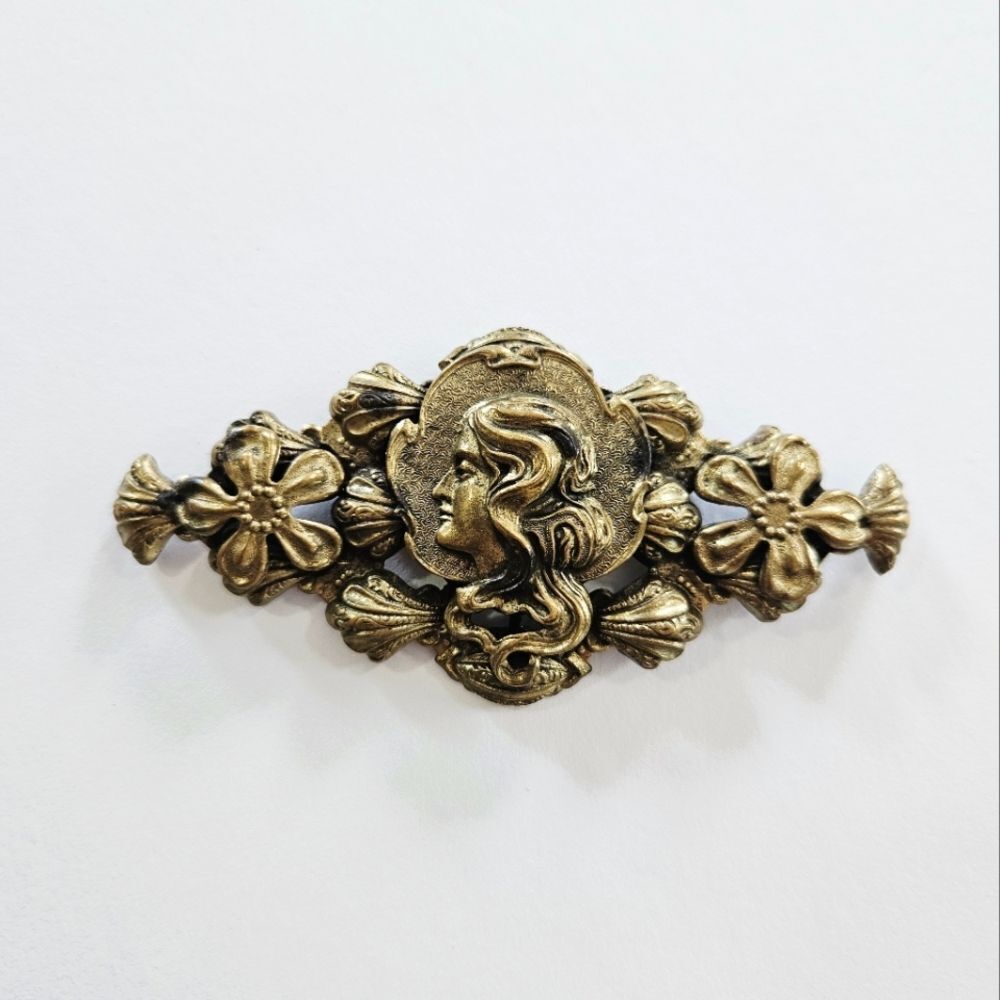 Vintage Antique? Large Art Nouveau Gibson Girl Portrait Antique Brass Brooch Pin